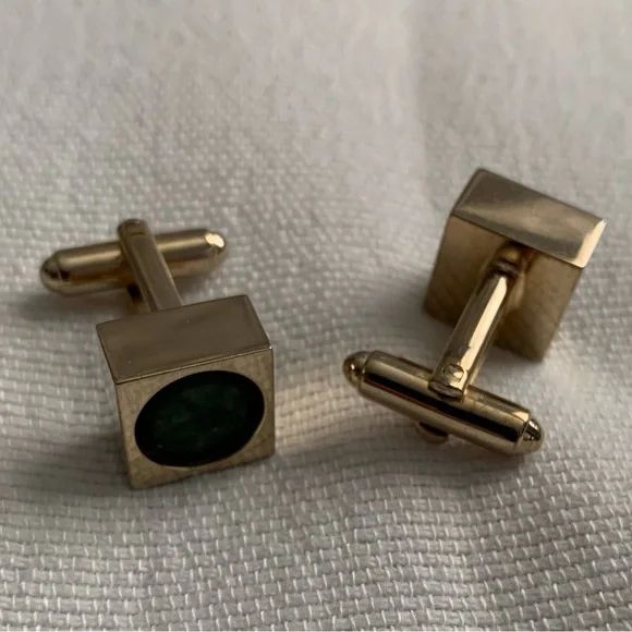 Vintage Cufflinks Gold Tone Square with Green Chrysoprase Stone - Picture 1 of 7